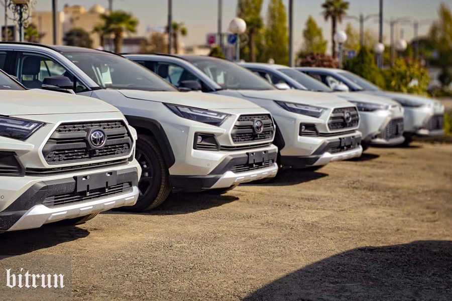 واردات خودرو توسط ایرانیان