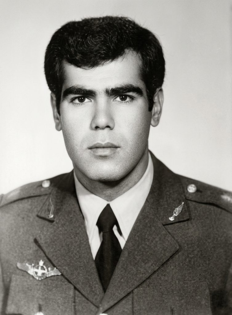 خلبان علی امجدیان