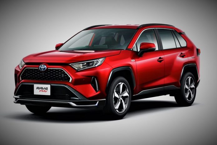 تویوتا RAV4 پلاگین هیبریدی